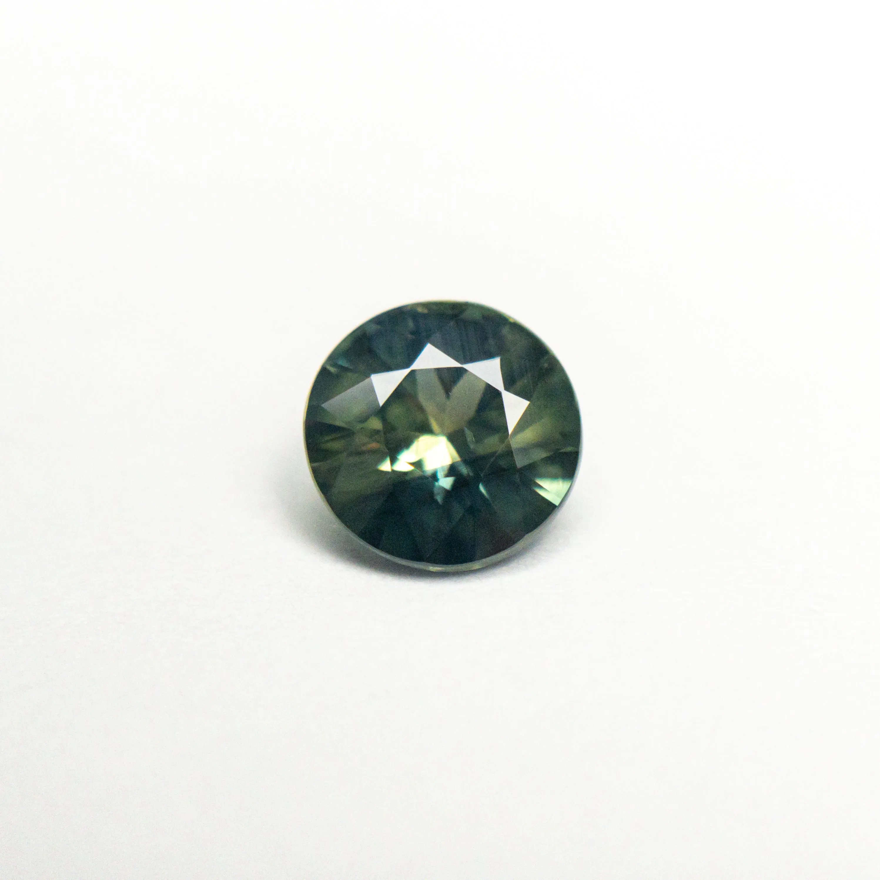 0.83ct 5.94x5.88x3.33mm Round Brilliant Sapphire 23806-22