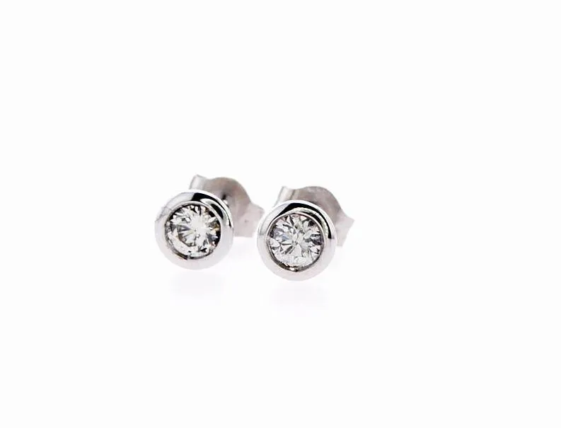 Bezel Studs (0.30Ctw)