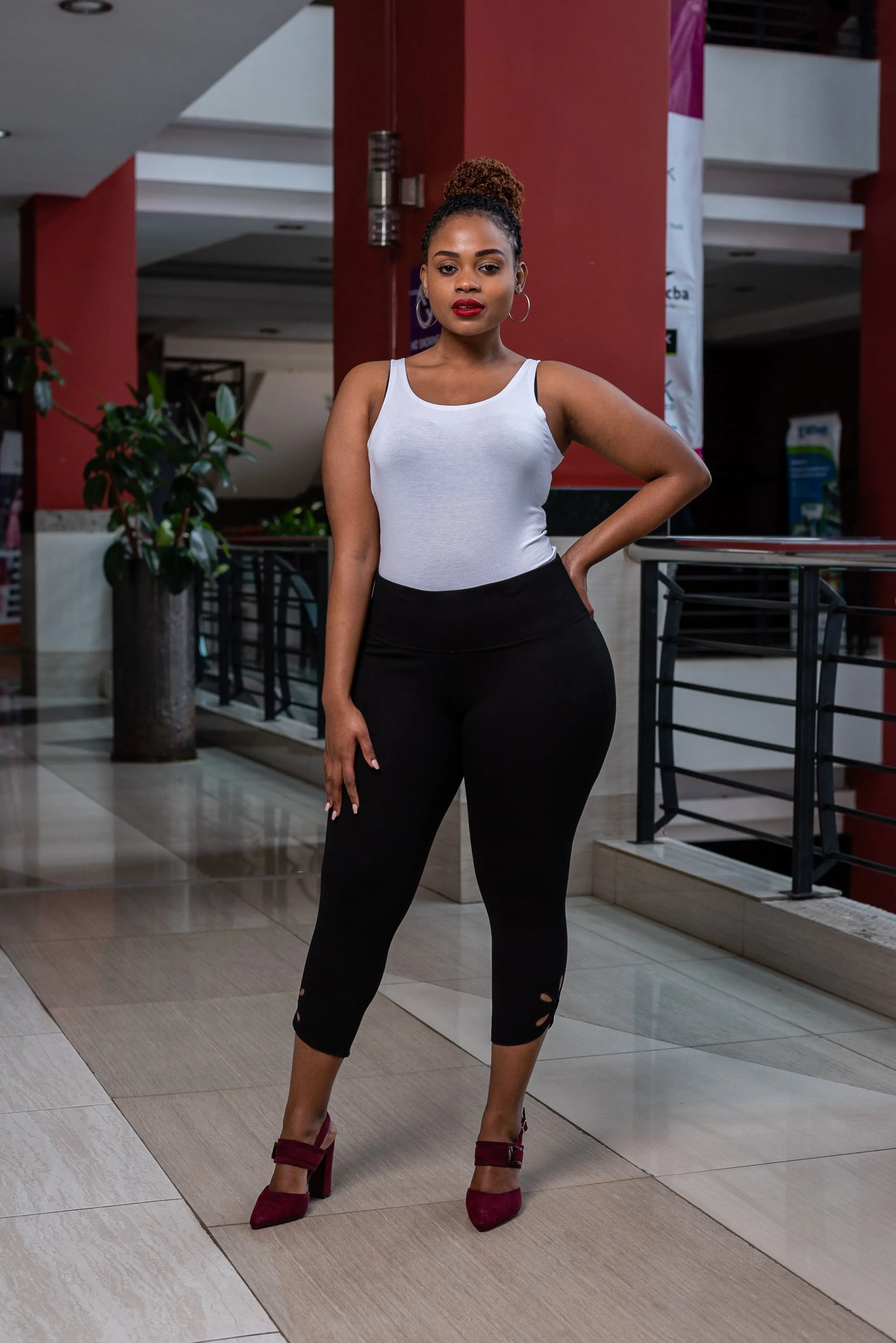 Black crop jeggings