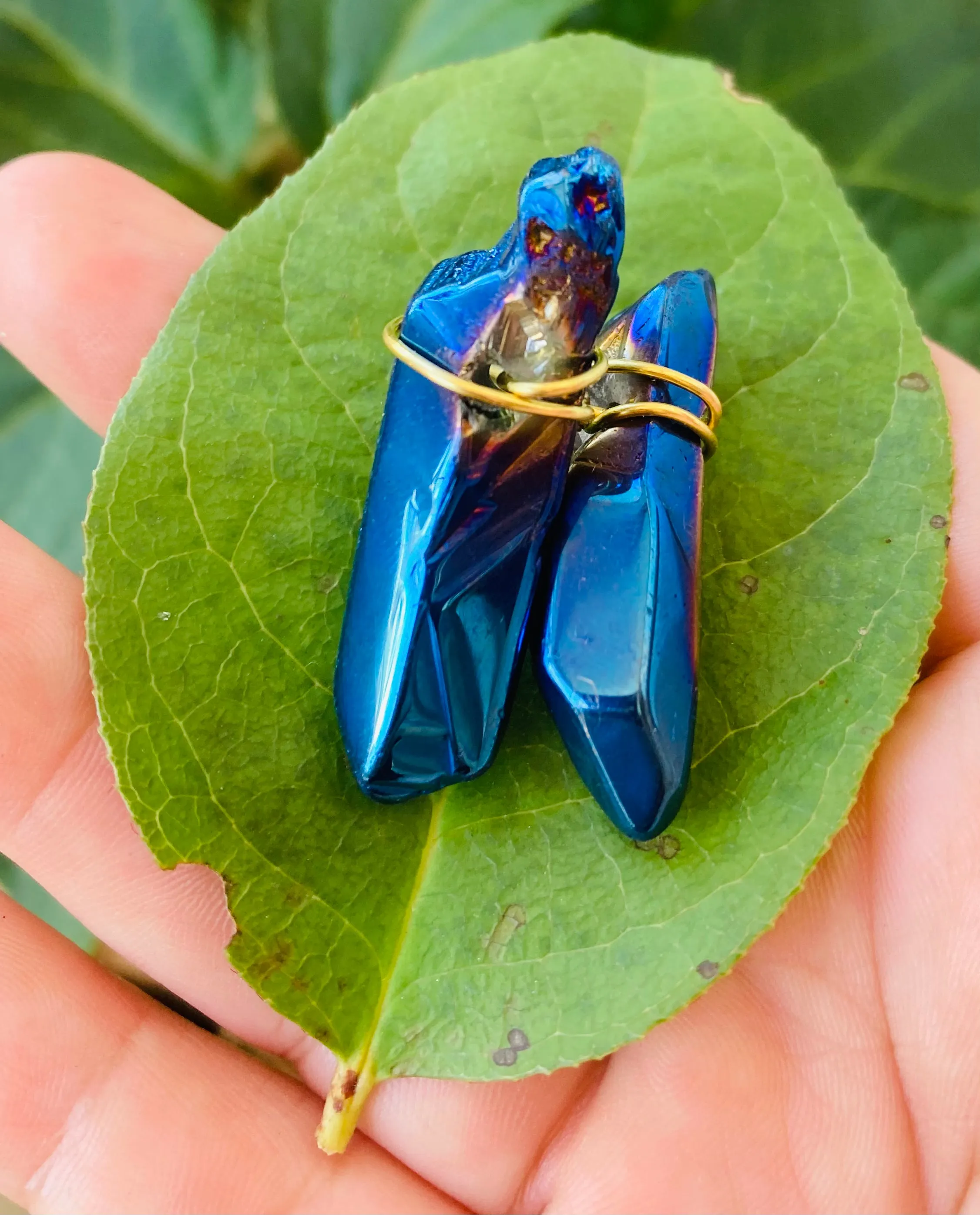 LG Titanium Quartz Brass Studs