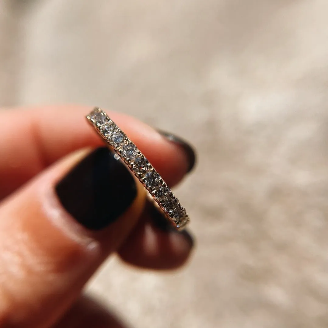 Queen Axis Ring with White Diamonds